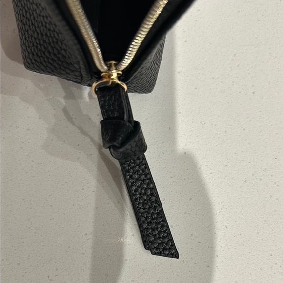 ✨Host pick ✨NWOT Shiseido Alphabet Cosmetic Pouch - Picture 6 of 8